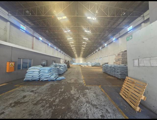4,200M² WAREHOUSE FOR SALE IN JACOBS